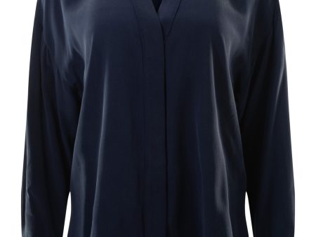 Xirena Frances Shirt

 in Navy Supply